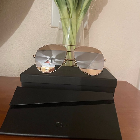 DIOR Split 1 Gold & Grey Aviator
Mirrored Sunglasses - Picture 4 of 4
